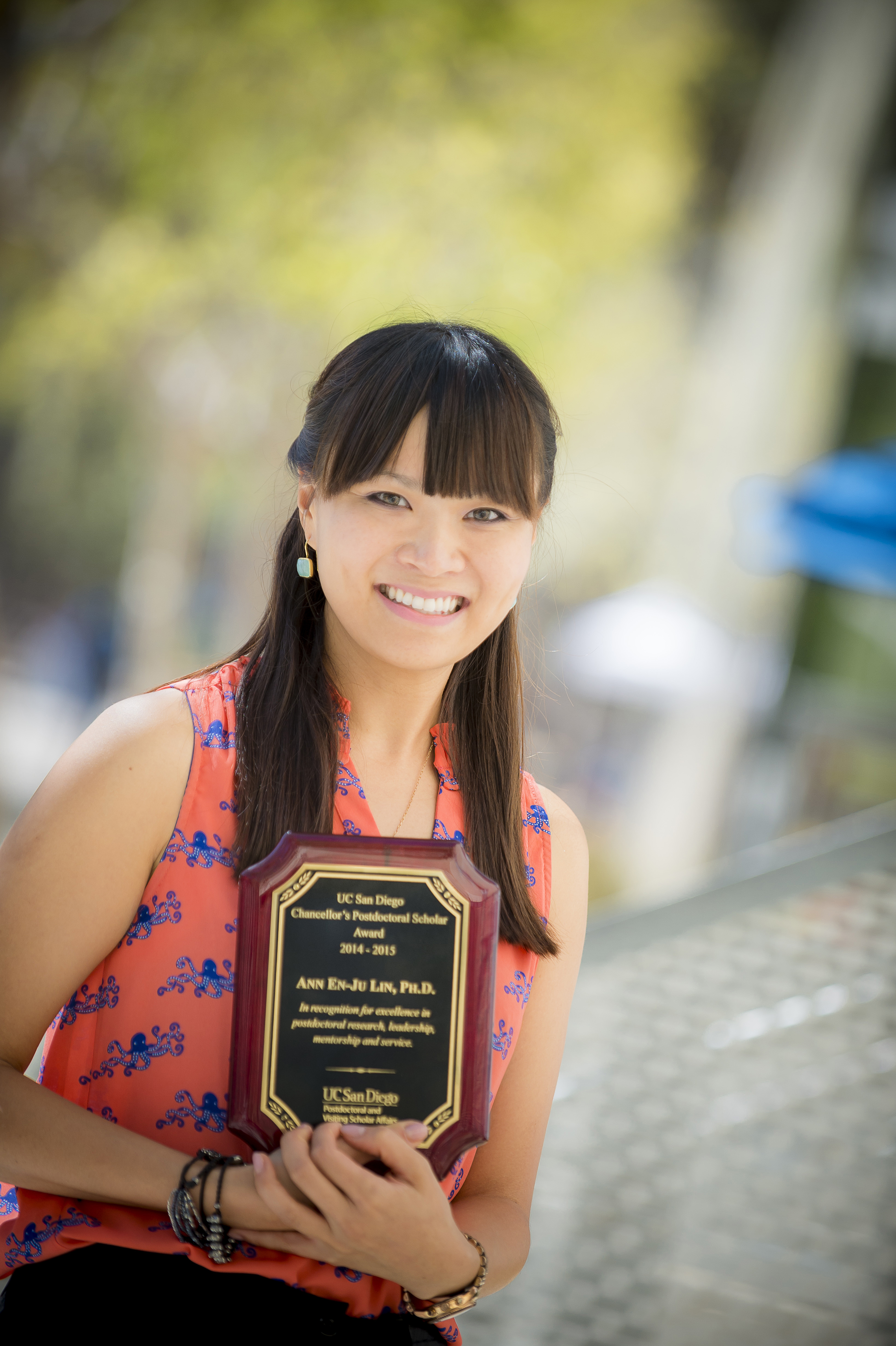Lin 2014 Chancellors Award Postdoc